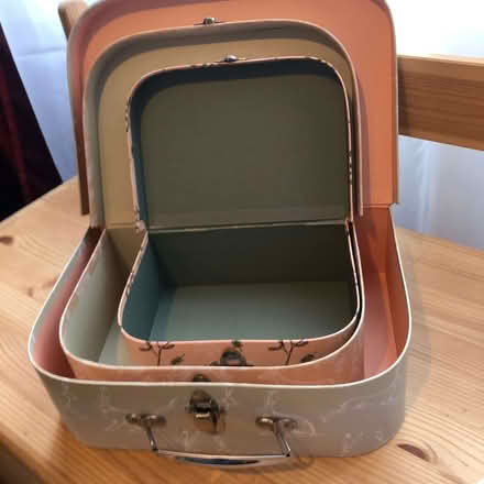 Photo of free 3 Cases/Boxes (Disraeli HP13) #1