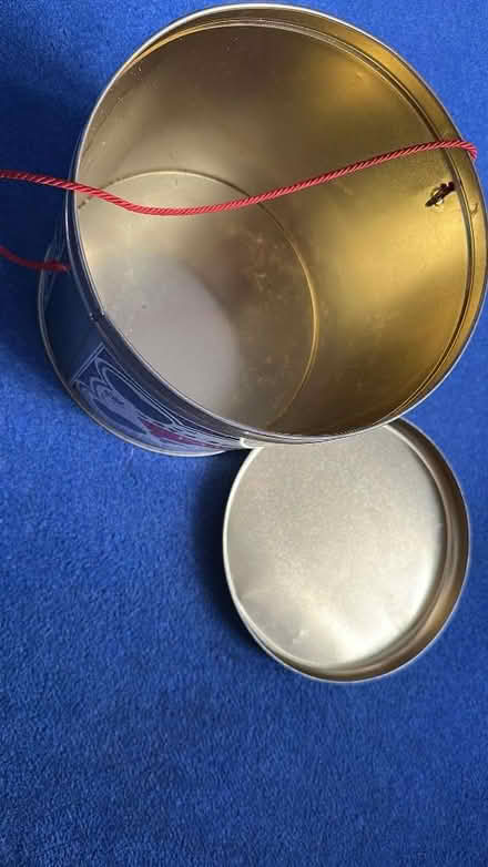 Photo of free Cake Tin and Biscuit Barrel (Panshanger AL7) #4