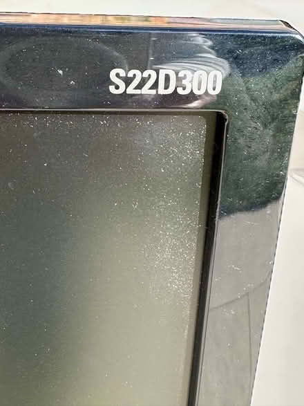 Photo of free Samsung 19” Flatscreen Monitor (Weybridge KT13) #2
