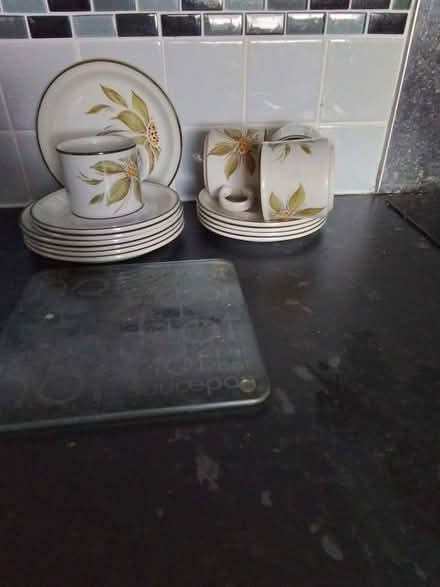 Photo of free Cups and saucers (Ifton Heath SY11) #2