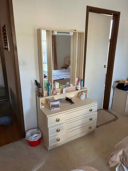 Photo of free Retro 80s bedroom suite (Glen Waverley) #3