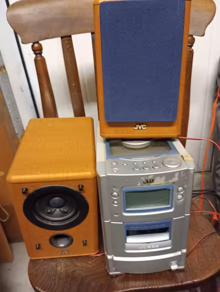 Photo of free Cassette / Radio (CT2) #1