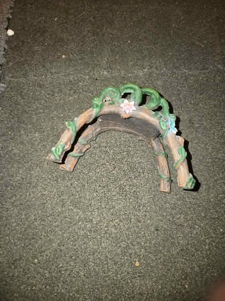 Photo of free Bridge ornament (West Croydon CR0) #1
