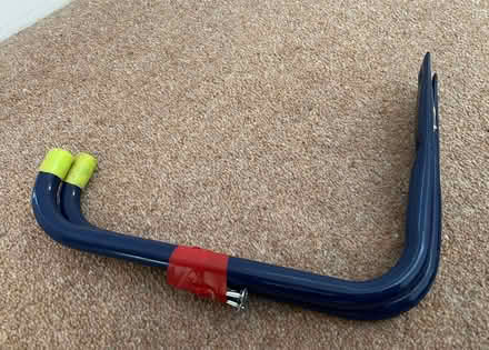 Photo of free 2 x universal hook brackets 27cm (Titness Park SL5) #2