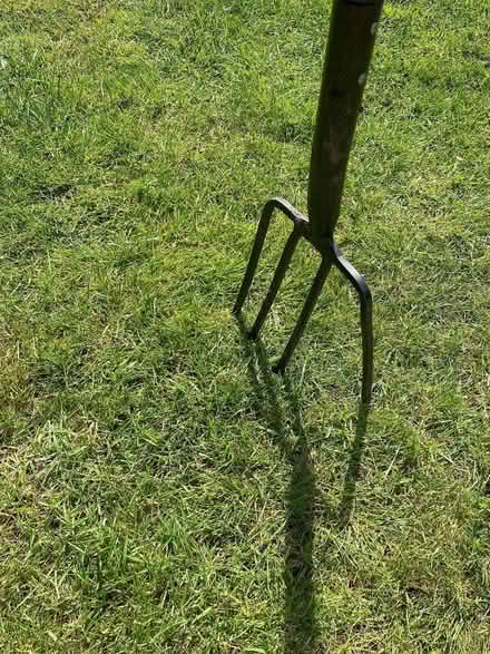 Photo of free Garden Fork (Elmers End BR3) #1