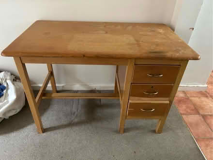 Photo of free Old desk (Camberley GU15) #1