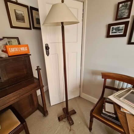 Photo of free Antique standing lamp (Goldington MK41) #1