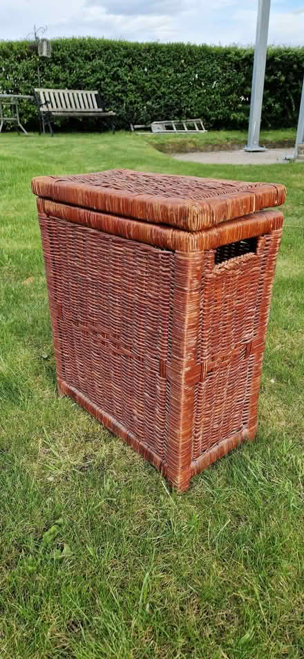 Photo of free Rattan laundry basket and waste basket with lids WA3 (Culcheth WA3) #4