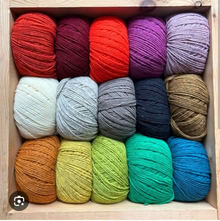 Photo of Wool & fabric scraps (Wavertree Nook L15) #1