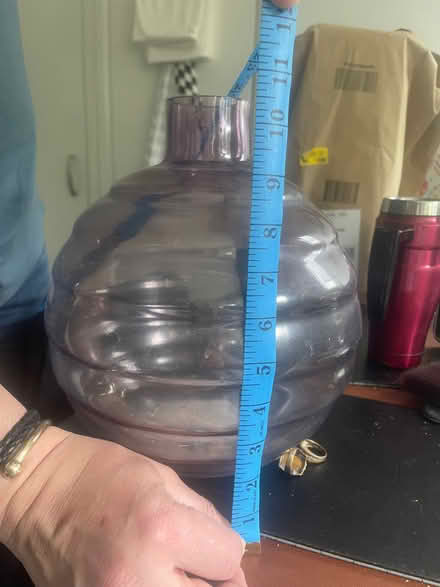 Photo of free Glass vase/display jar. (Bethnal Green E2) #3