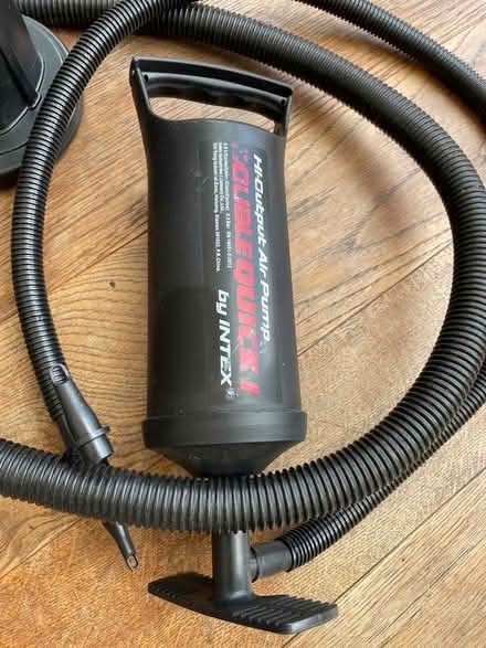 Photo of free Air pumps x 2 (manual and hand electric) (Golden Green TN11) #2