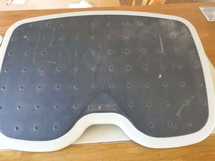 Photo of free Kensington Foot Rest (Clint Green NR20) #1