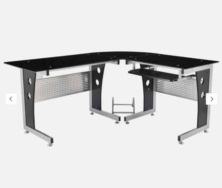 Photo of free L shaped Glass & metal desk 2 of 2 (Brighton BN1 near Lanes) #1