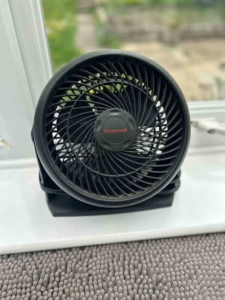 Photo of free Small Honeywell fan (Epsom KT19) #1