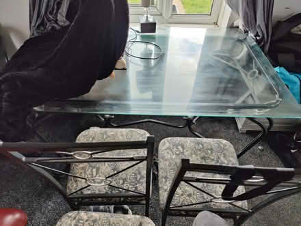 Photo of free Rectangle Glass Dining Table & 5 Chairs (Roby L36) #4