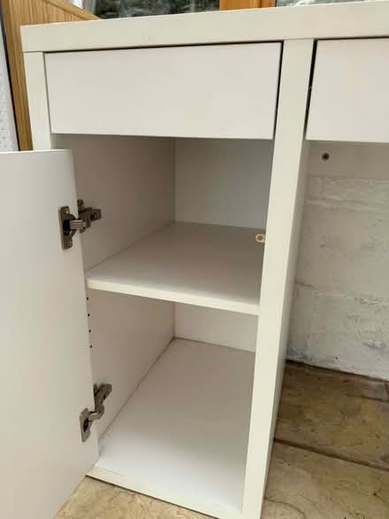 Photo of free White desk (East Hagbourne) #2