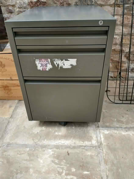 Photo of free 3 drawer filing cabinet (North Wootton BA4) #4