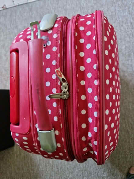 Photo of free Carry-on suitcase, broken handle (Roslin EH25) #4