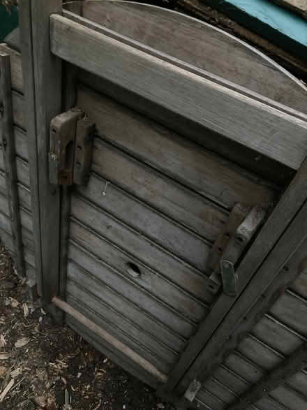 Photo of free Garden table wood (Battersea SW11) #1