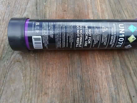 Photo of free nitrous oxide cannister (Gledhow LS8) #1