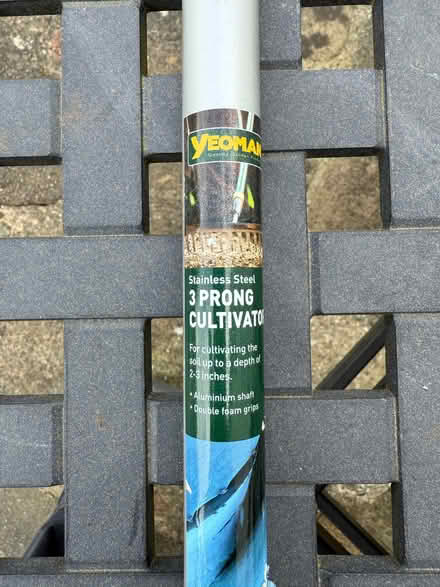 Photo of free Garden Bed Long-Reach 3-Prong Cultivator (Spring Park CR0) #3