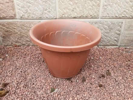 Photo of free Medium Plastic Planters x11 (Cromford DE4) #2