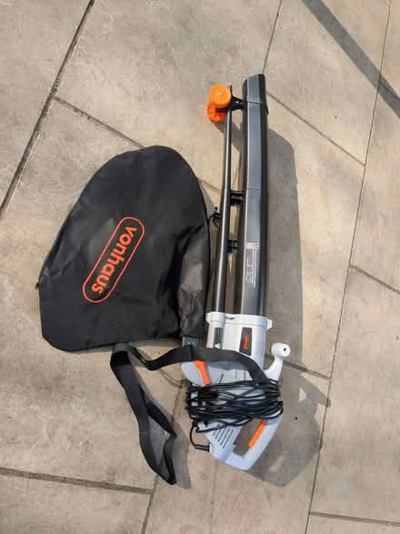 Photo of free Leaf blower & vacuum (Horsell GU21) #1