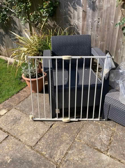 Photo of free Stair gate. Lindam. (Maidenhead SL6) #1