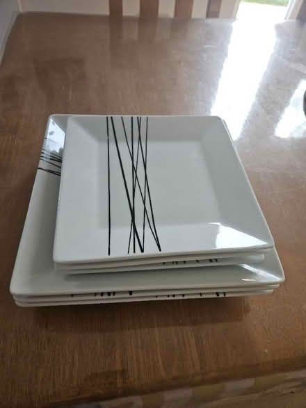 Photo of free Square plates (Temple Cowley OX4) #1