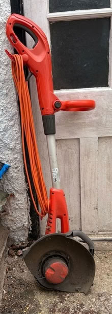 Photo of free Flymo strimmer Contour 500 (Bourne End SL8) #1