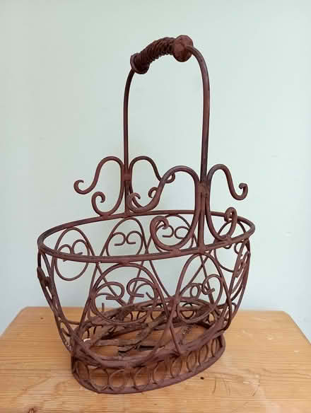 Photo of free Metal (egg?) Basket (North Hinksey OX2) #1