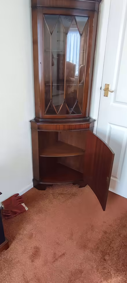Photo of free Mahogany Corner Cupboard Display Cabinet (Sigglesthorne HU11) #3