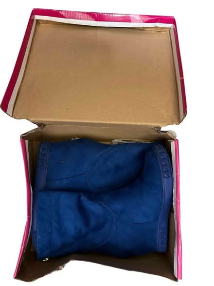 Photo of free Rouge Woman’s Shoes (Brooklyn Storage) #3