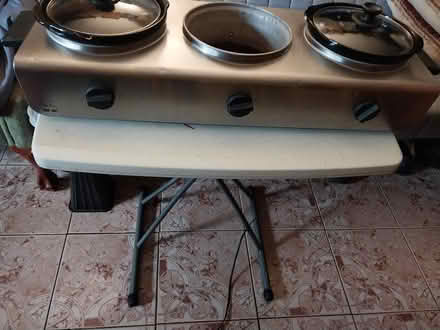 Photo of free Working Three Compartment Warmer (Sunrise) #2