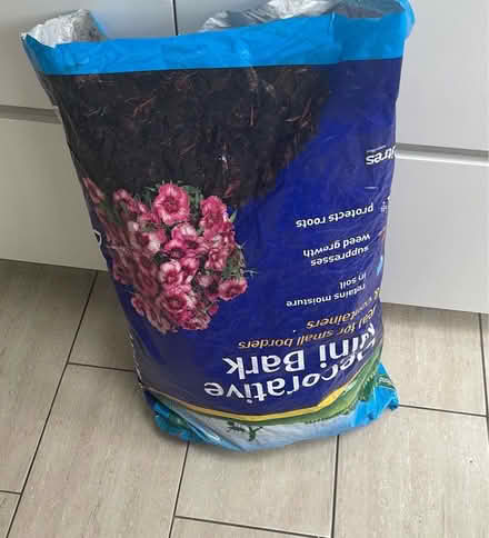 Photo of free 6 Large Heavy duty bags (Cheadle SK8) #1