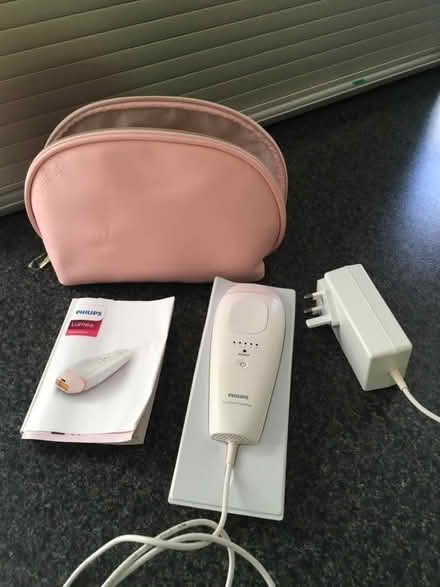 Photo of free Phillips Lumea Essential (Pulse light hair removal) (Crowthorne RG45) #2