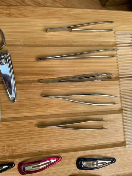 Photo of free Tweezers clippers hair grips mirrors (Oxford-Freegle CGA OX4) #3