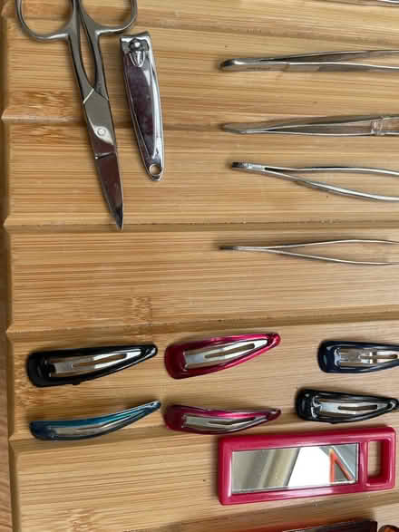 Photo of free Tweezers clippers hair grips mirrors (Oxford-Freegle CGA OX4) #4