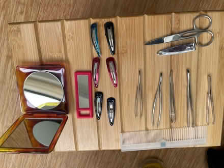 Photo of free Tweezers clippers hair grips mirrors (Oxford-Freegle CGA OX4) #1