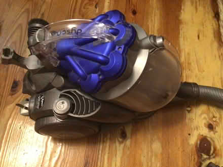 Photo of Dyson DC 19 Hoover (Olympia W14) #1