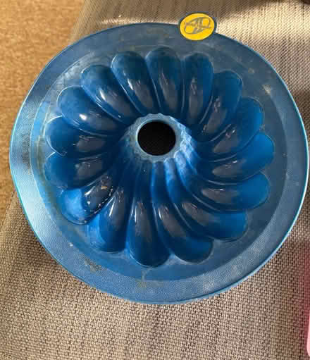 Photo of free Silicon cake tin/mould (Cosham PO6) #1