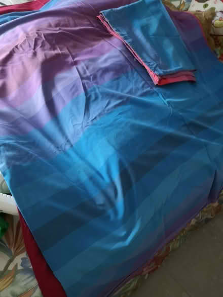 Photo of free Habitat King size quilt/2 pillowcases (Barbourne WR1) #1