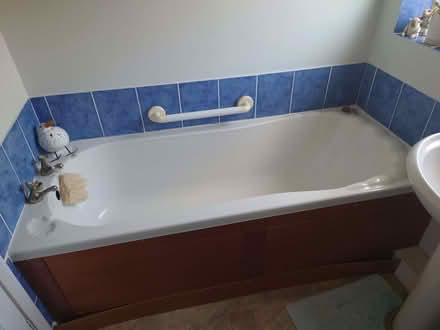 Photo of free Various Bathroom Fixtures (Penrith CA11) #4