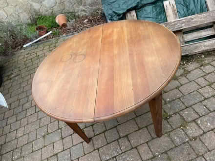 Photo of free Extending solid oak table (Bursledon SO31) #1