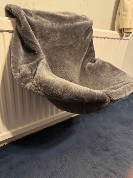 Photo of free Cat hammock (Finsbury Park N4) #1