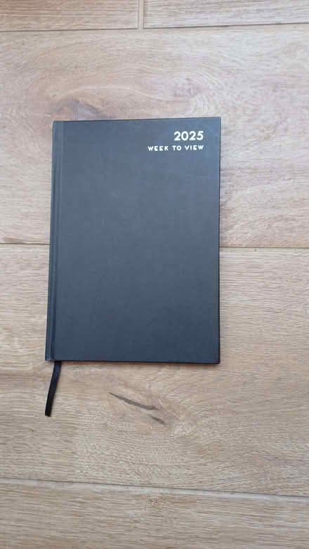 Photo of free 2025 week to view diary (Long Ditton KT6) #1