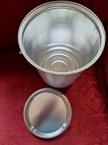 Photo of free New paint tin (Bexhill) #2