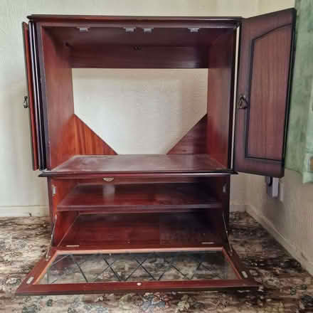 Photo of free Old TV Cabinet (Trub OL11) #2