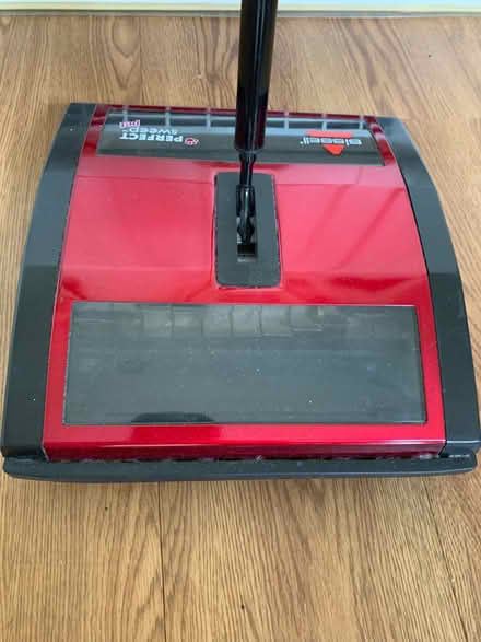 Photo of free Floor/Carpet Sweeper (Bussage GL6) #3