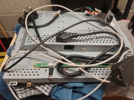 Photo of free computer screen (CO15) #1